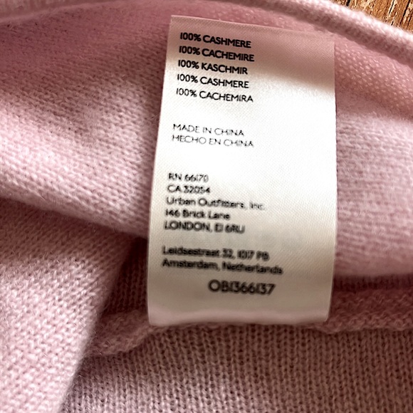 Pilcro for Urban Outfitters Pink Cashmere Sweater VNeckOpen Back Long Sleeve EUC - Picture 10 of 10